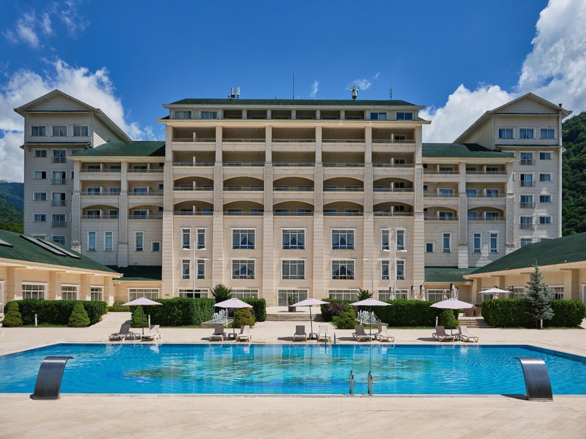 Qafqaz Riverside Hotel Gabala Exterior foto The hotel