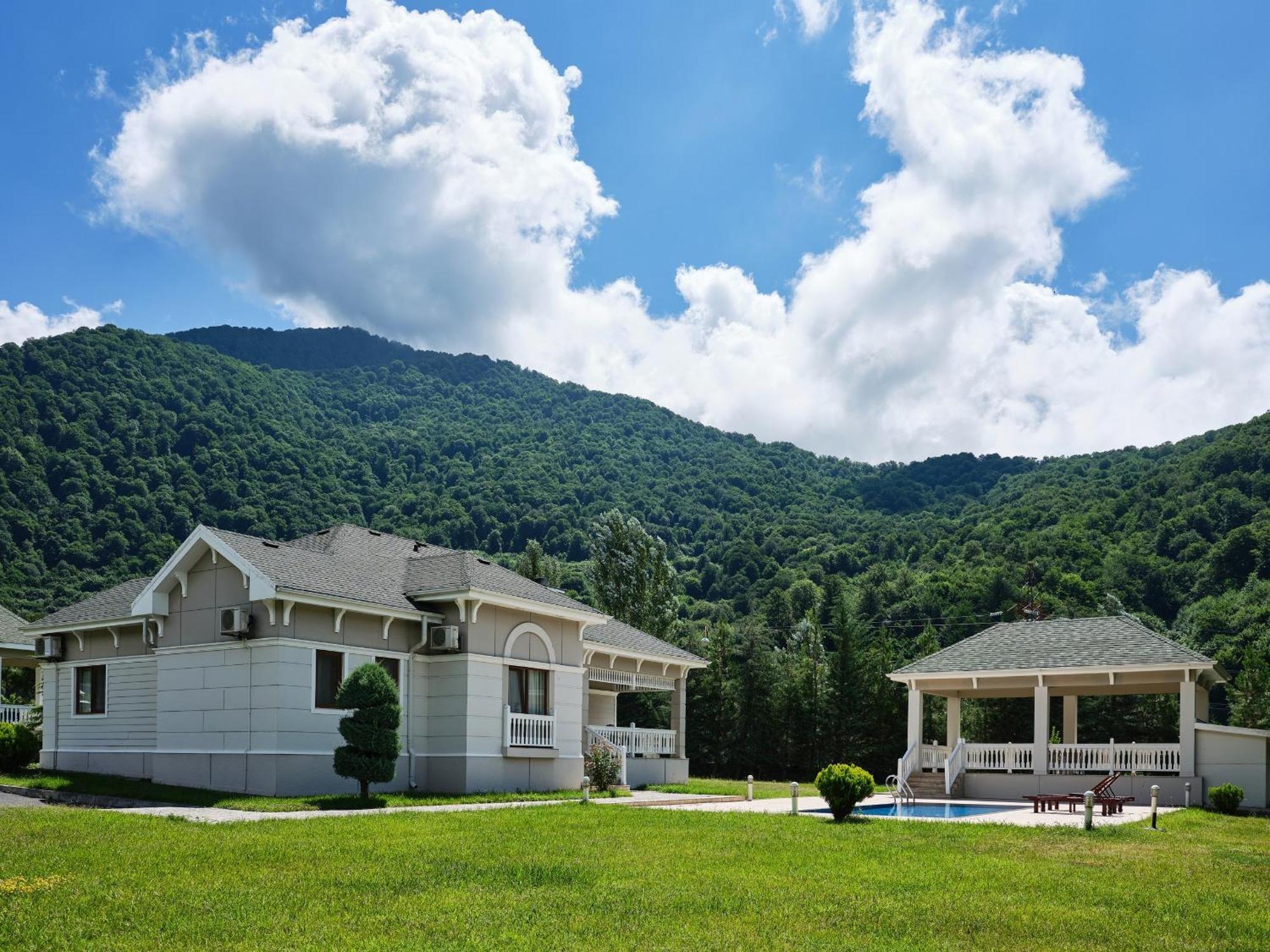 Qafqaz Riverside Hotel Gabala Exterior foto The resort