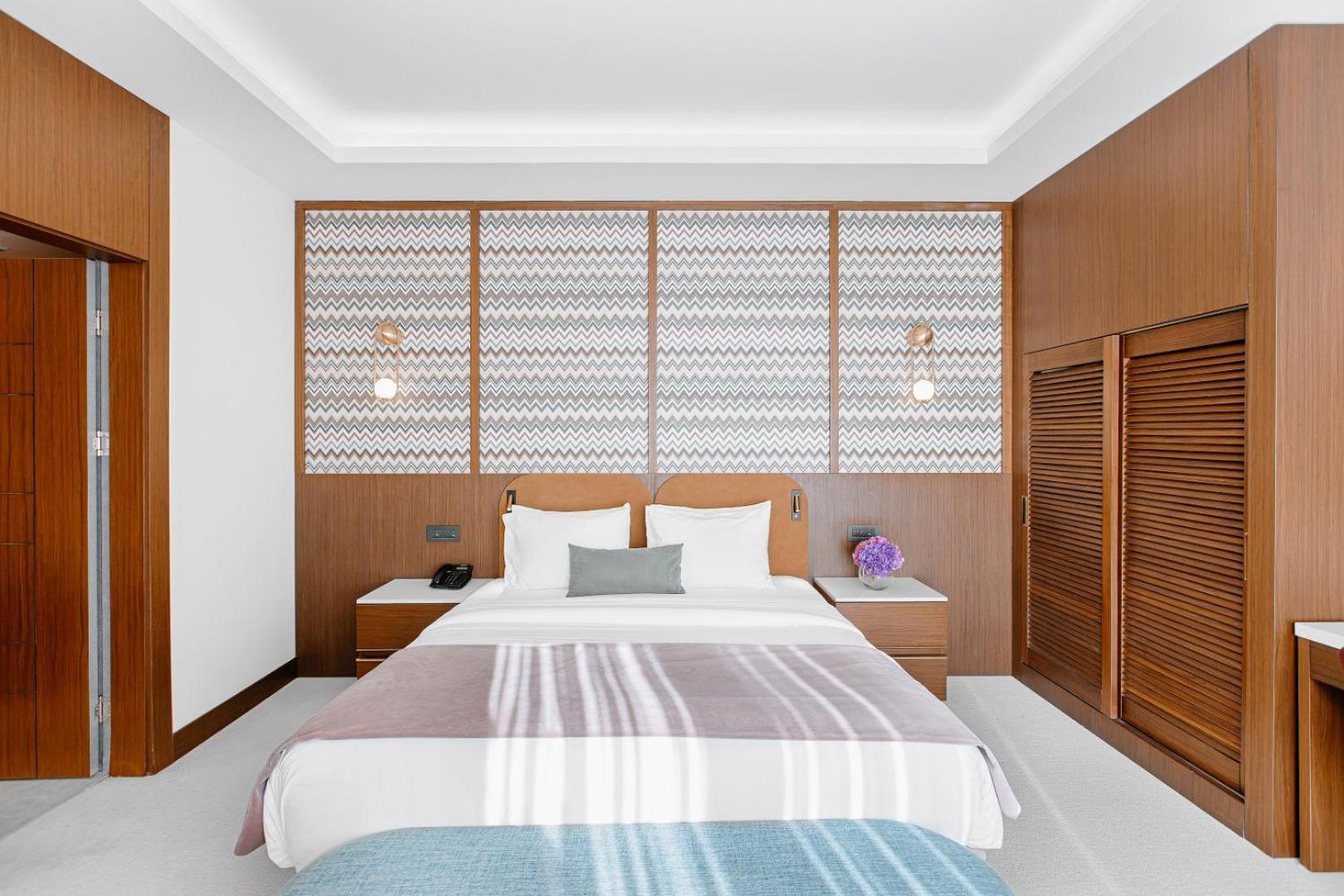 Qafqaz Riverside Hotel Gabala Exterior foto A bedroom at the hotel